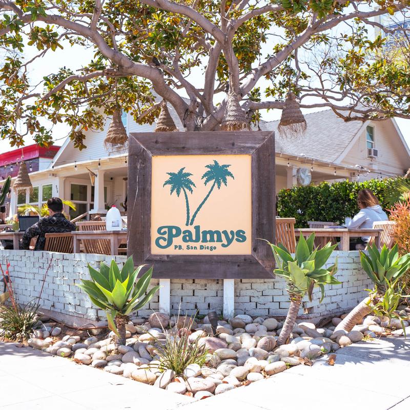 Palmy's Signage and Outdoor Patio.